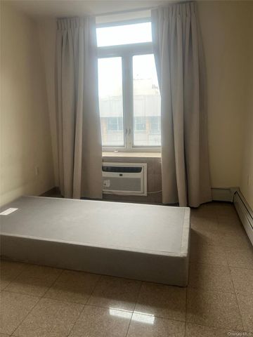 3521 Farrington Street 2FL, Flushing, NY 11354