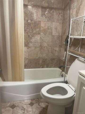 3521 Farrington Street 2FL, Flushing, NY 11354