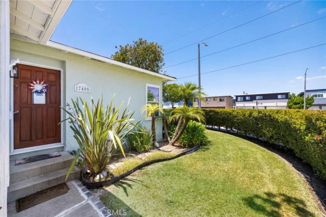 17405 Kornblum Avenue, Torrance, CA 90504
