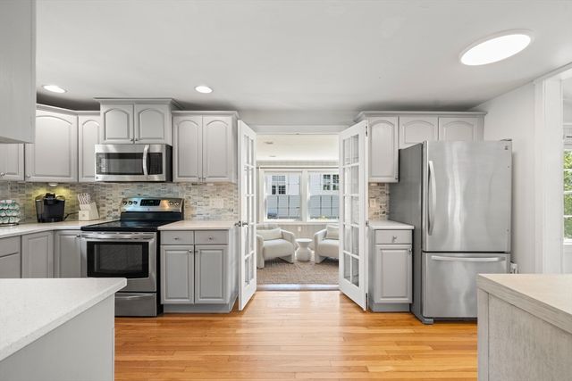 17 Dalton, Holbrook, MA 02343