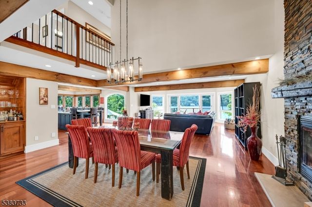 10 Van Orden Ln, Greenwood Lake, NY 10925