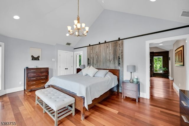 10 Van Orden Ln, Greenwood Lake, NY 10925