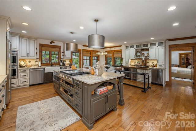345 Prospect Drive, Burnsville, NC 28714