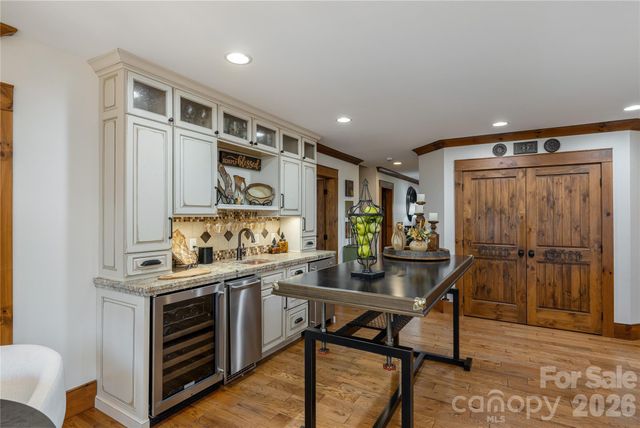 345 Prospect Drive, Burnsville, NC 28714