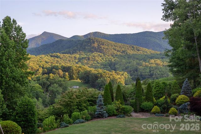 345 Prospect Drive, Burnsville, NC 28714