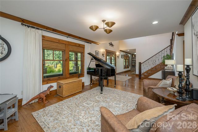 345 Prospect Drive, Burnsville, NC 28714