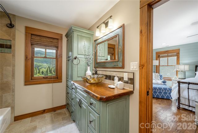 345 Prospect Drive, Burnsville, NC 28714