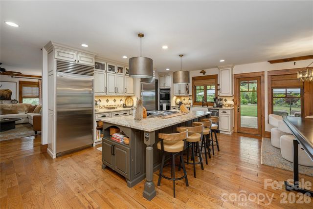 345 Prospect Drive, Burnsville, NC 28714