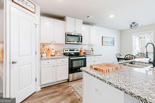 121 Mountain Creek Drive, Maysville, GA 30558