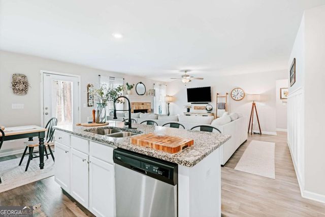 121 Mountain Creek Drive, Maysville, GA 30558