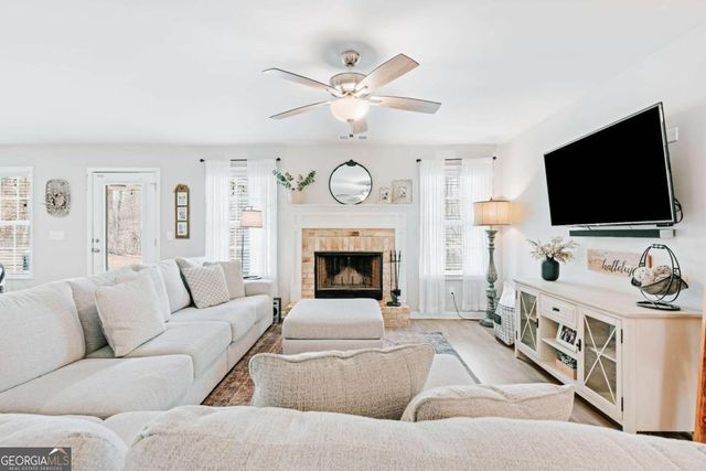 121 Mountain Creek Drive, Maysville, GA 30558