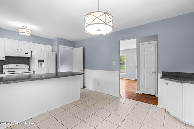 6201 Rocky Mountain Dr, Louisville, KY 40228