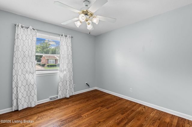 6201 Rocky Mountain Dr, Louisville, KY 40228