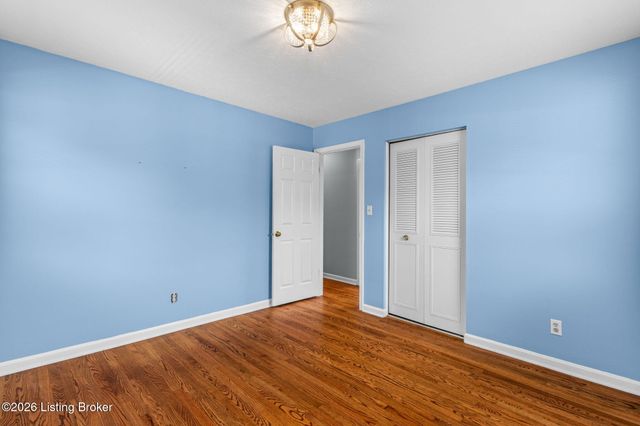 6201 Rocky Mountain Dr, Louisville, KY 40228