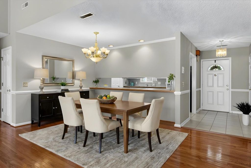 Image 10 of property listing at 100 Hazel Drive, Summerville, SC 29483