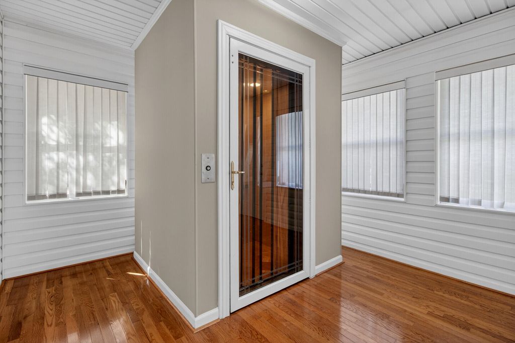 Image 21 of property listing at 100 Hazel Drive, Summerville, SC 29483