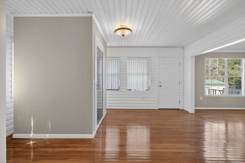 Image 23 of property listing at 100 Hazel Drive, Summerville, SC 29483