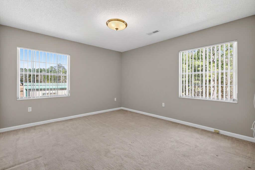 Image 31 of property listing at 100 Hazel Drive, Summerville, SC 29483