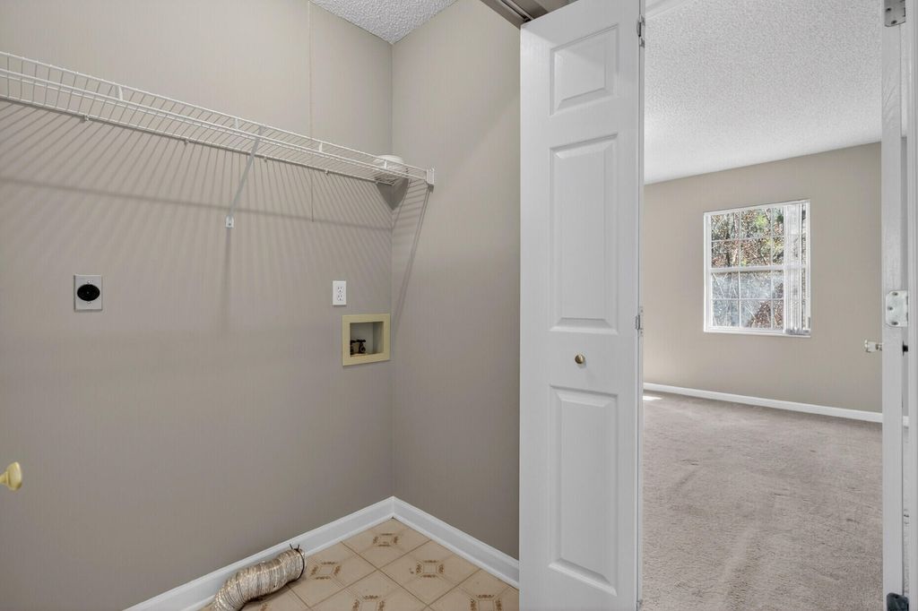 Image 35 of property listing at 100 Hazel Drive, Summerville, SC 29483