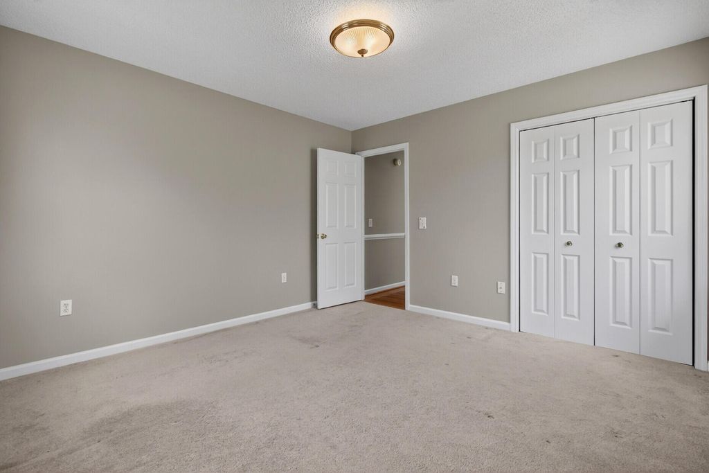 Image 38 of property listing at 100 Hazel Drive, Summerville, SC 29483