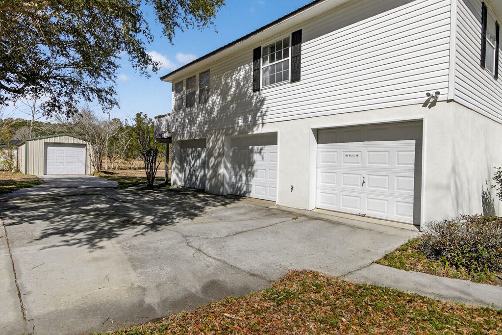 Image 39 of property listing at 100 Hazel Drive, Summerville, SC 29483