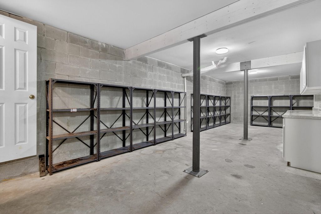 Image 41 of property listing at 100 Hazel Drive, Summerville, SC 29483