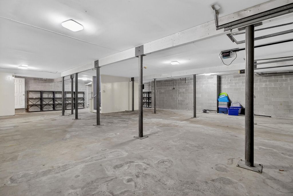 Image 42 of property listing at 100 Hazel Drive, Summerville, SC 29483