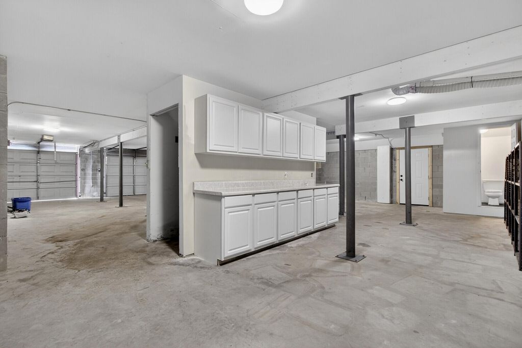 Image 43 of property listing at 100 Hazel Drive, Summerville, SC 29483