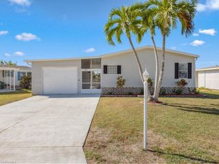 289 Riverwood RD, Naples, FL 34114