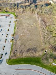 180 Lowes Blvd, Herkimer, NY 13350