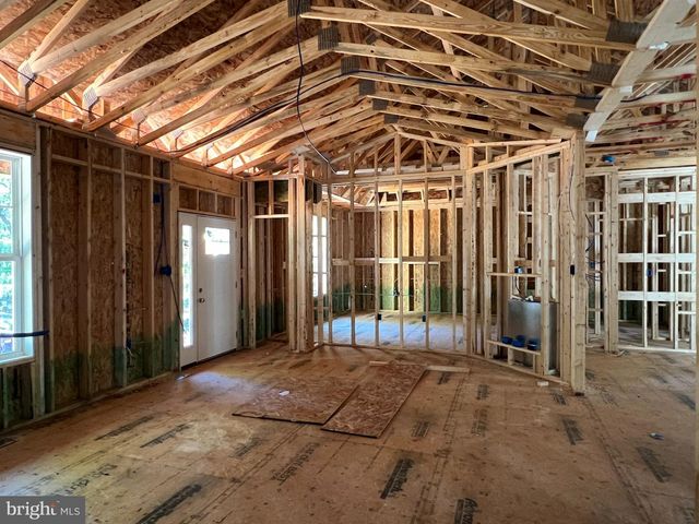 137 DAWN LN, Harpers Ferry, WV 25425