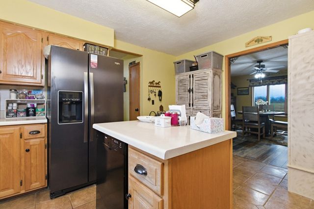 2190 St Highway 181, Dora, MO 65637