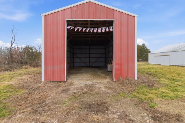 2190 St Highway 181, Dora, MO 65637