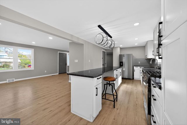 299 KENT RD, Warminster, PA 18974