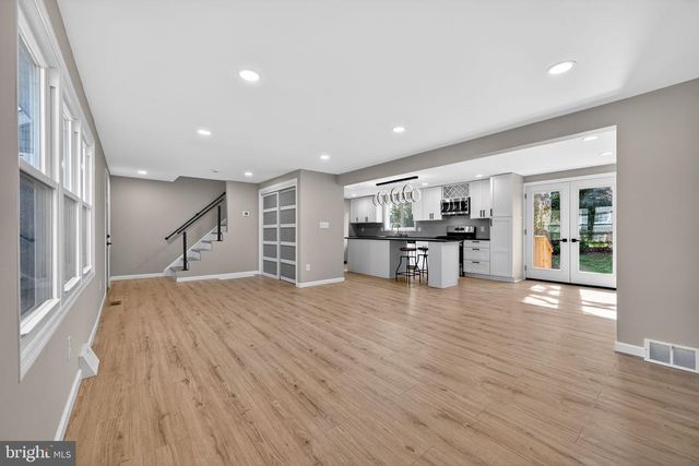 299 KENT RD, Warminster, PA 18974