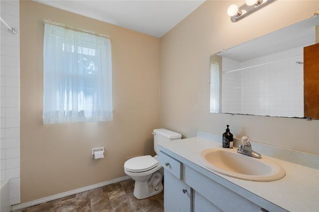 10 Medallion Drive, Greece, NY 14626