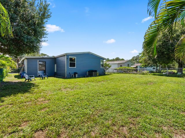 2855 SW Monarch Trail, Stuart, FL 34997