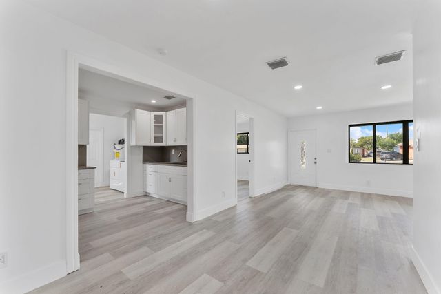 534 NW 3rd Terrace, Deerfield Beach, FL 33441