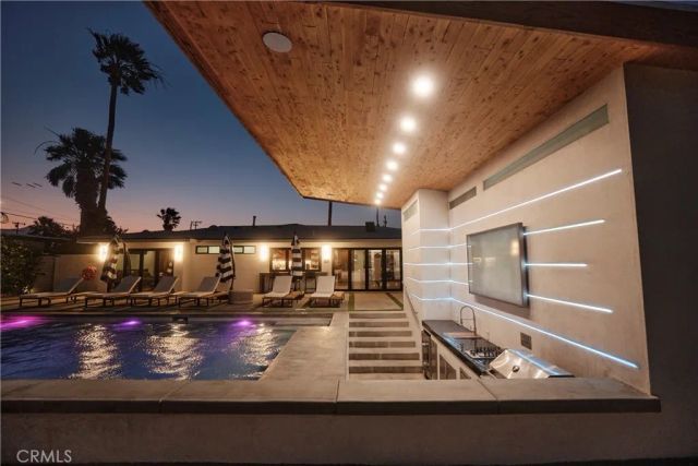 359 W Avenida Cerca, Palm Springs, CA 92262