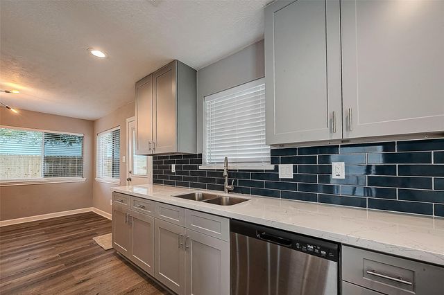 1623 Cherry Ridge Drive, Houston, TX 77077