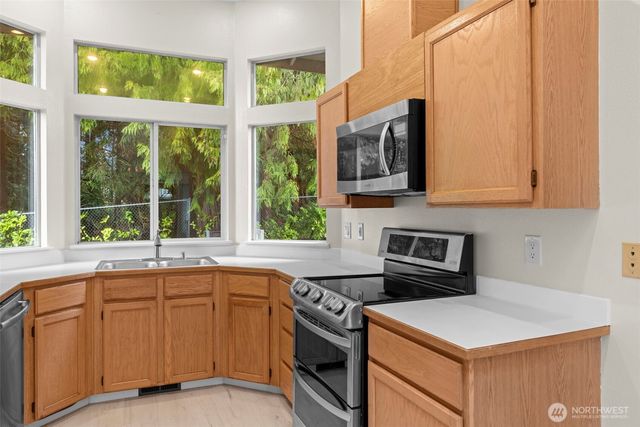 3615 170th Street SW, Lynnwood, WA 98037