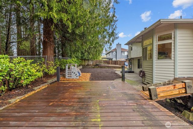 3615 170th Street SW, Lynnwood, WA 98037