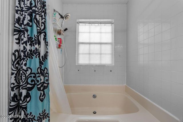 3915 MEADOWVIEW Drive N, Jacksonville, FL 32225