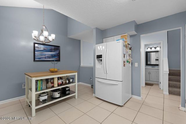 3915 MEADOWVIEW Drive N, Jacksonville, FL 32225