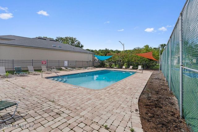 3915 MEADOWVIEW Drive N, Jacksonville, FL 32225
