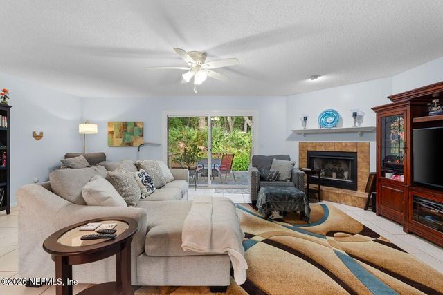 3915 MEADOWVIEW Drive N, Jacksonville, FL 32225