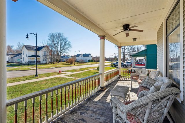 1137 West Street, Grinnell, IA 50112