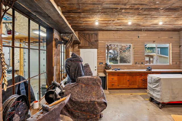 1137 West Street, Grinnell, IA 50112