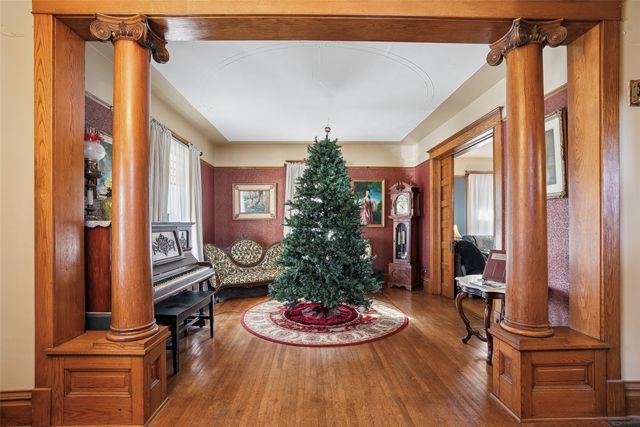 1137 West Street, Grinnell, IA 50112