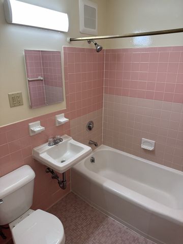 8 Chauncy 49, Weymouth, MA 02190